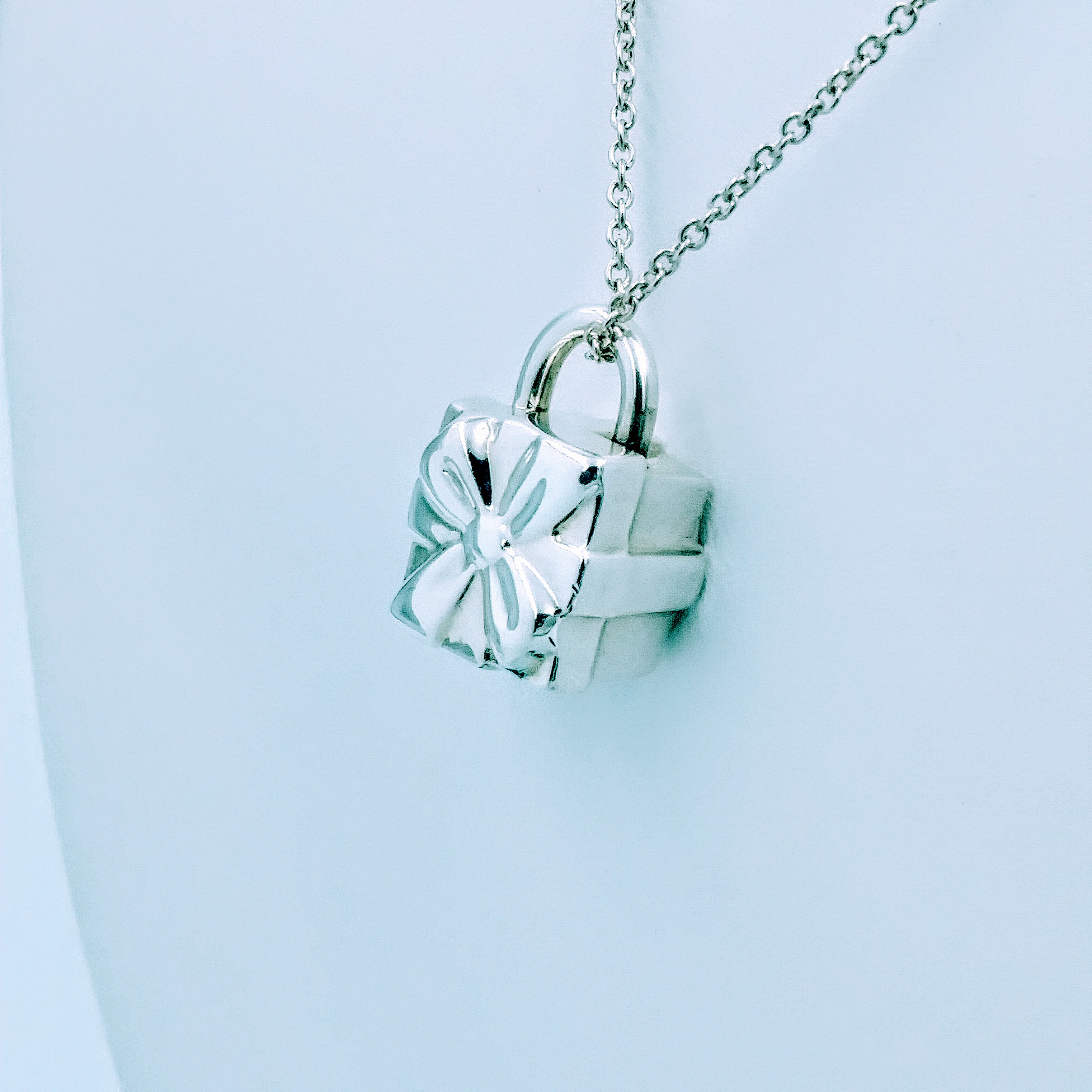 Tiffany & Co. Gift Box Charm Lock Pendant Necklace 16" ⋆ ...